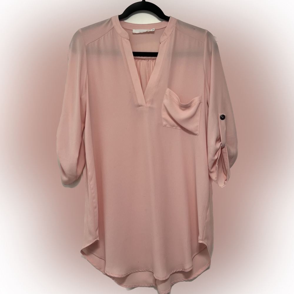 Peach/soft pink flowy top